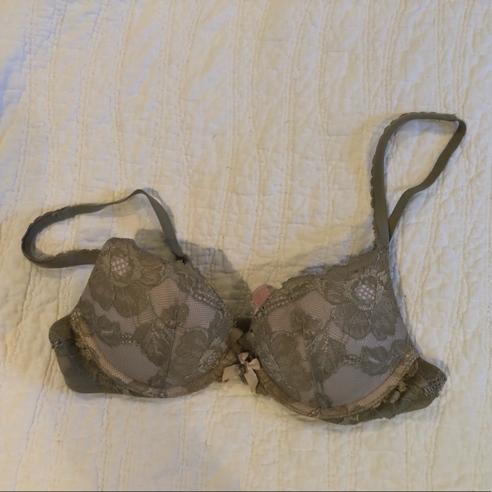 Victoria’s Secret bra